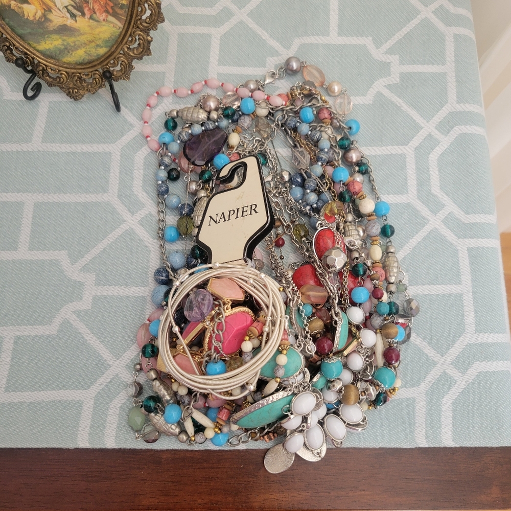 Sold Lot 7 Vintage to Costume Spring Necklace Bundle - Picture 1 of 10